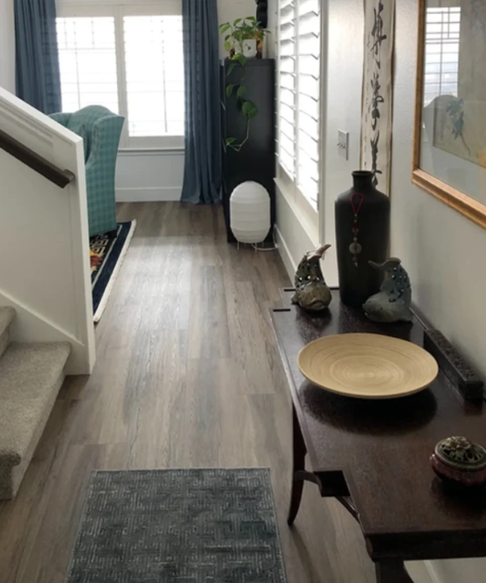 We install high-quality flooring that is durable, comfortable, and aesthetically pleasing, in line with the style of your space and your requirements.